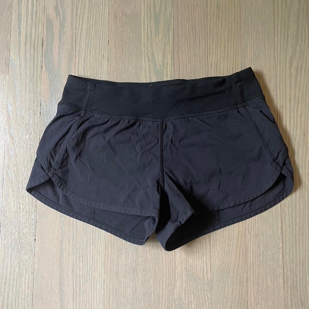 LULULEMON SPEED UP SHORTS